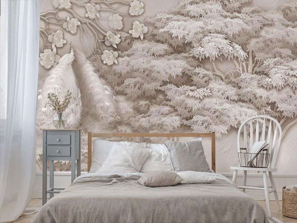 Фотообои в интерьере павлин у дерева  13-350 фото