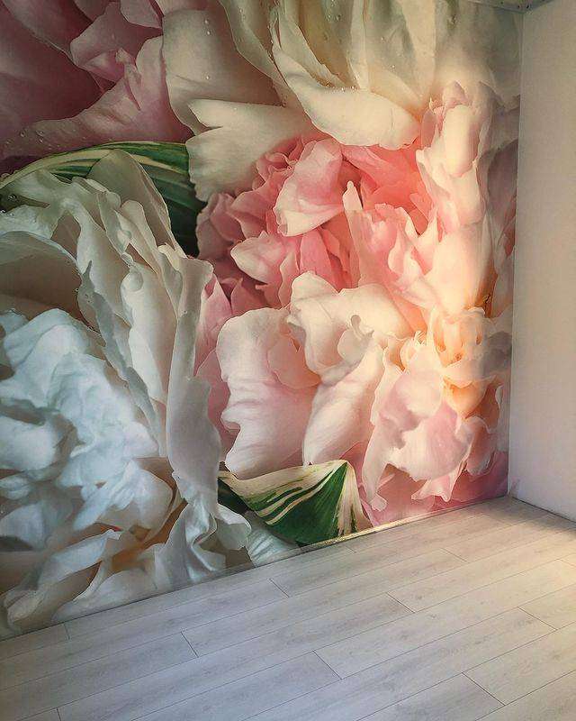 Фотообои в интерьере цветущие пионы  9-1225 фото