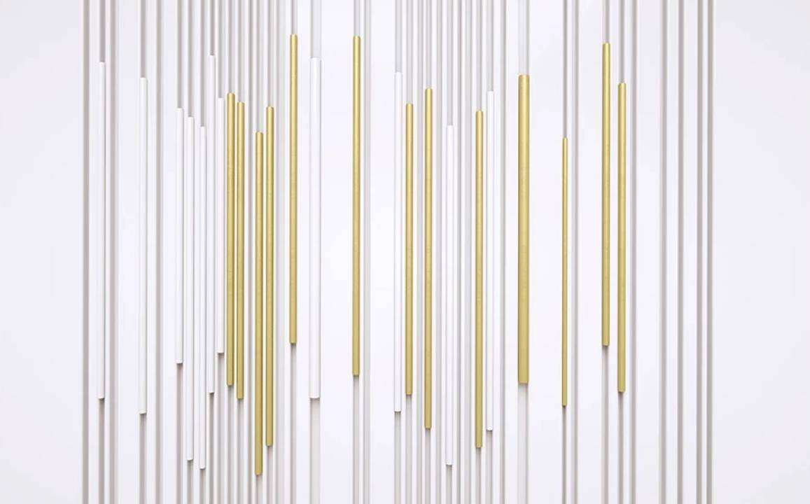 Фотообои в интерьере золотые 3д трубочки  15-464 фото