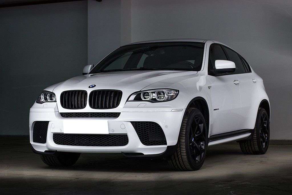 Фотообои в интерьере белый bmw  12-1406 фото