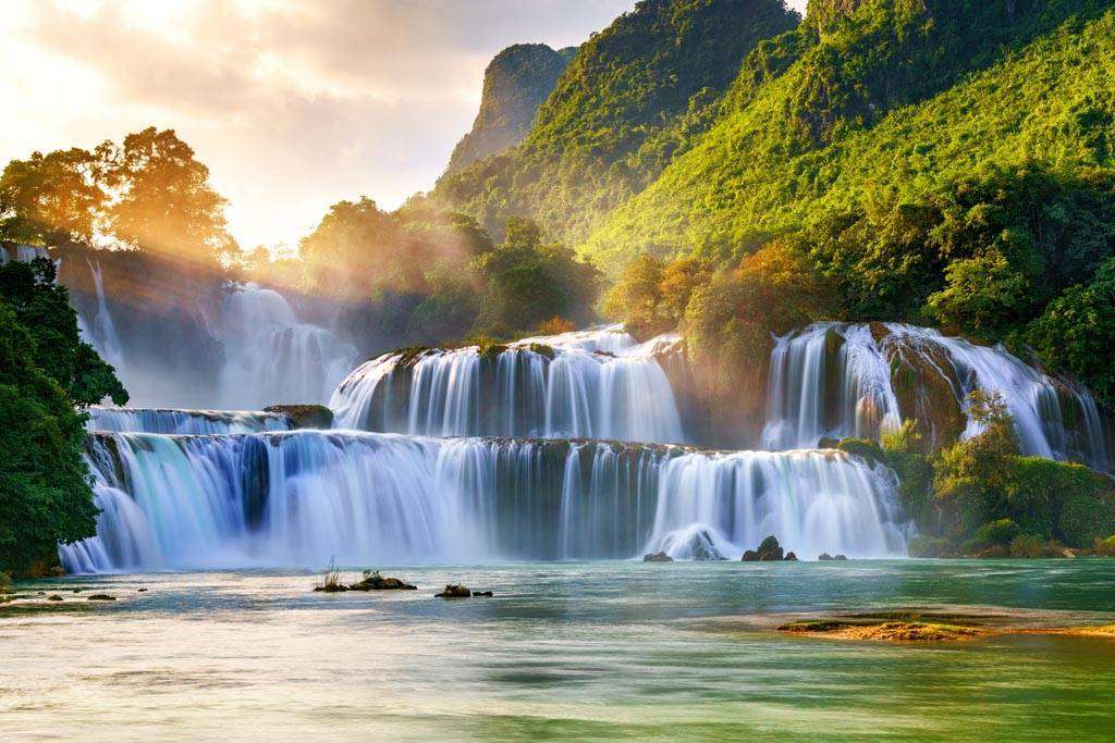 Фотообои в интерьере водопад каобанг, вьетнам  9-907 фото
