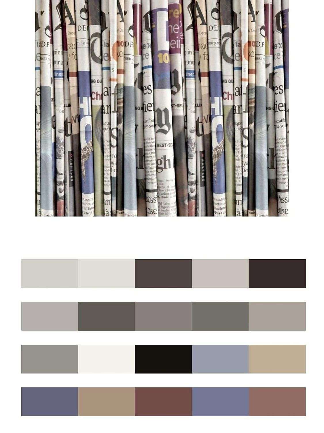 Стопка журналов на полке  9-1437