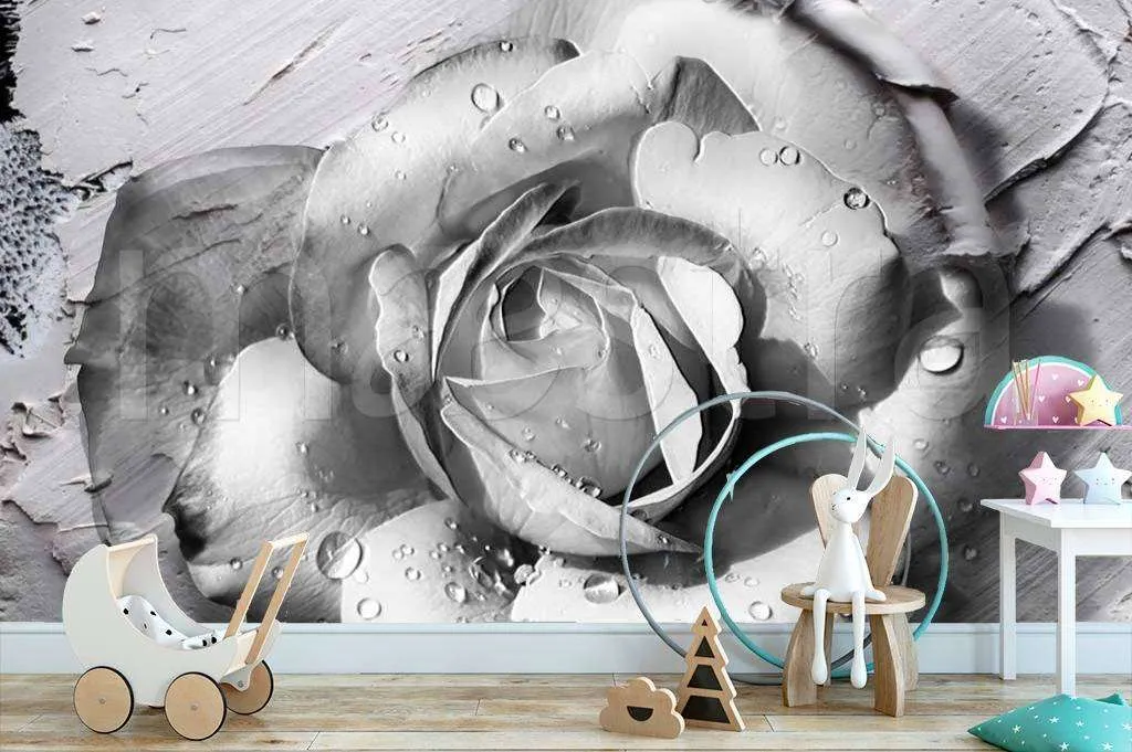 Фотообои в интерьере объемная роза с каплями росы из лепнины  7-491 фото