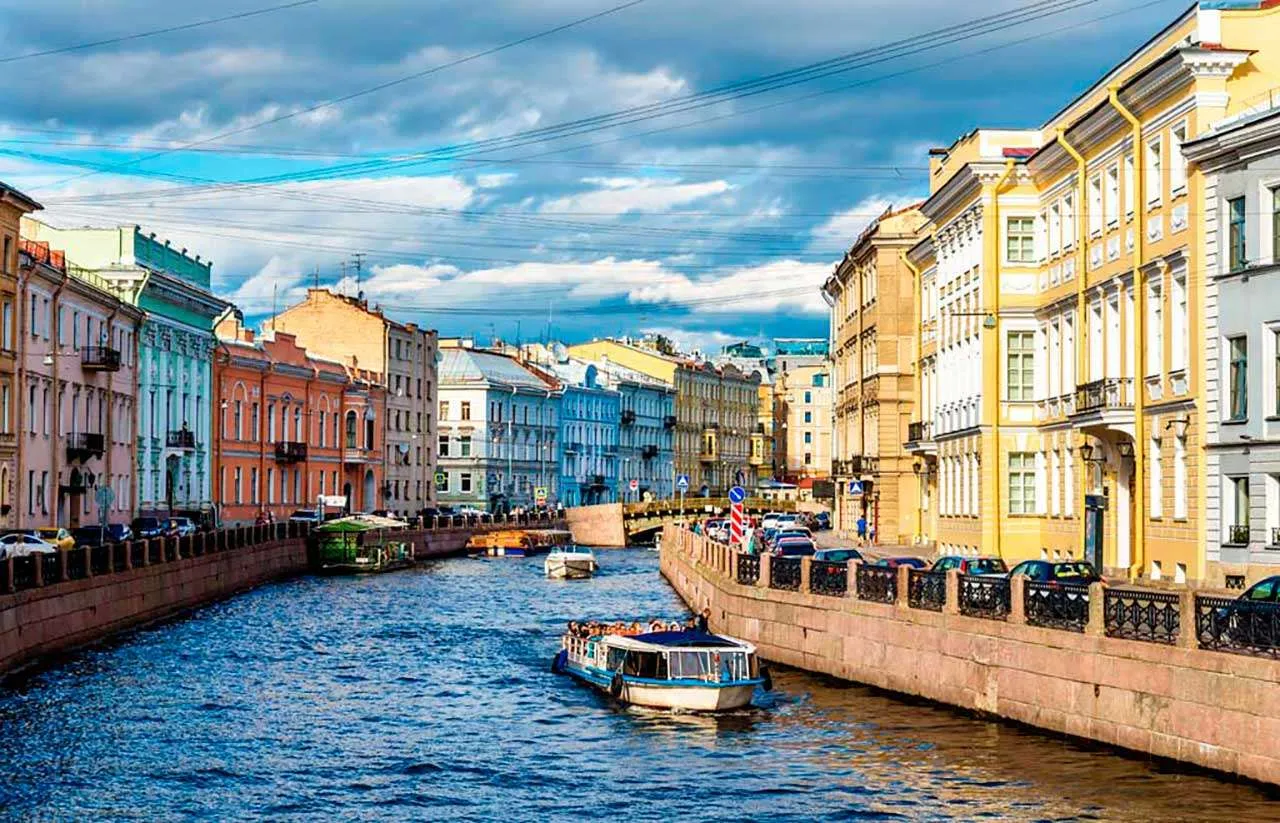 Фотообои в интерьере парадный петербург с выходом в финский залив  9-643 фото